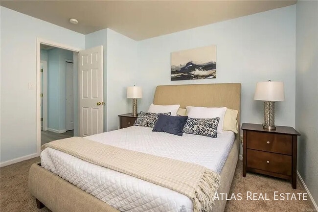 Building Photo - 324 S Yates St