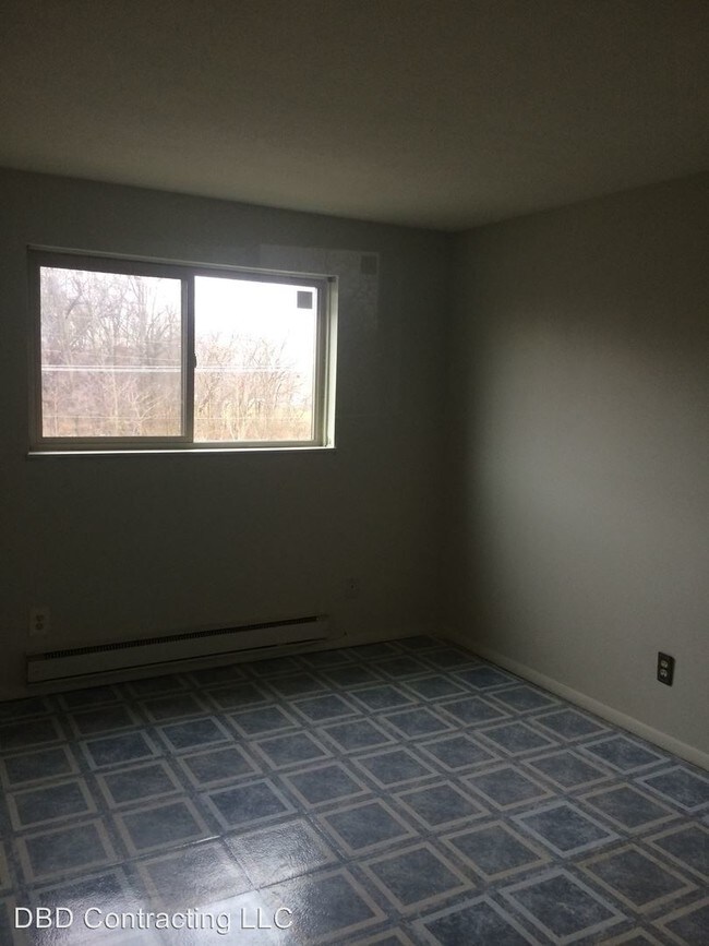 Building Photo - 2937 Westbrook Dr