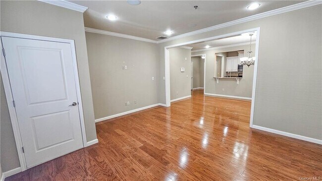 Building Photo - 107 Canter Ct