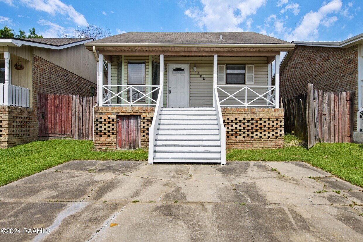 102 Rue Calliope, Carencro, LA 70520 House Rental in Carencro, LA
