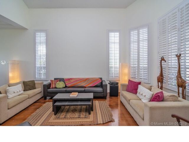 Foto del edificio - 1418 Lantana Dr