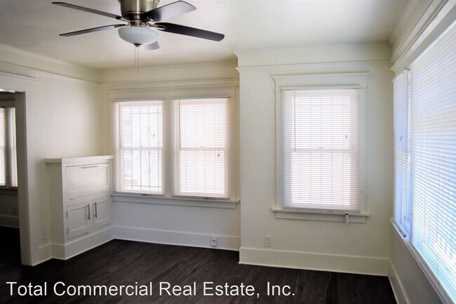 Building Photo - 3809 1/2-3845 S Flower Dr