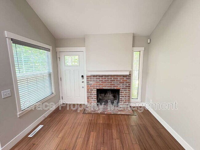 Building Photo - 14221 E Radcliff Cir