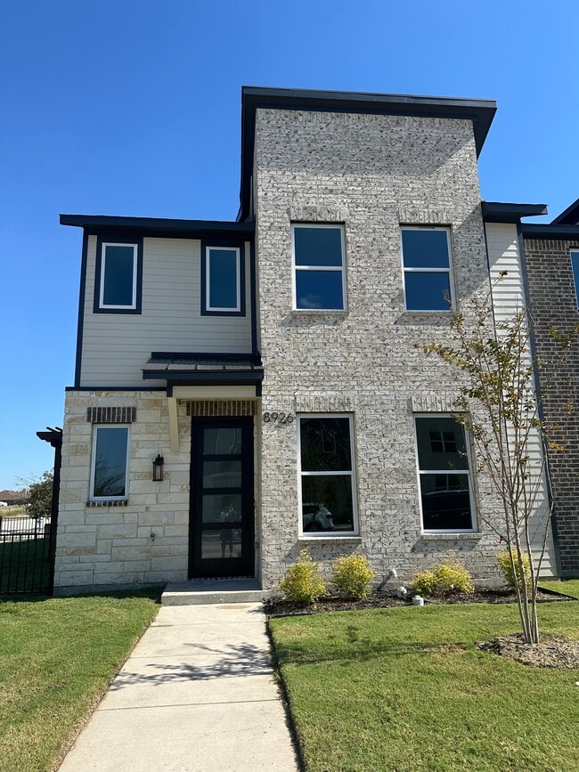 Photo - 8926 Lowell St Townhome