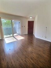 Building Photo - 294 Shadow Run Dr