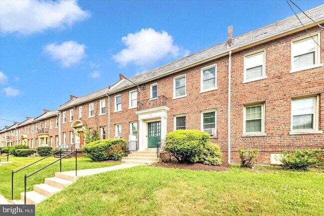 Foto del edificio - 165 35th St NE