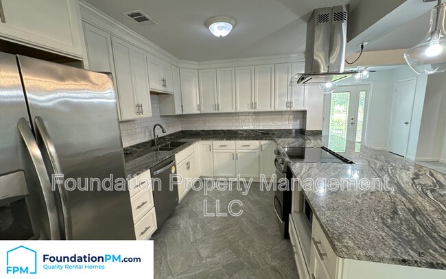 Foto del edificio - 2006 Bensonwood Dr