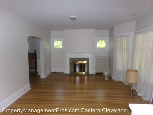 Building Photo - 3 br, 2.5 bath House - 2821 Coleridge Rd.