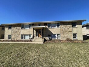 Building Photo - 509 Kungs Way