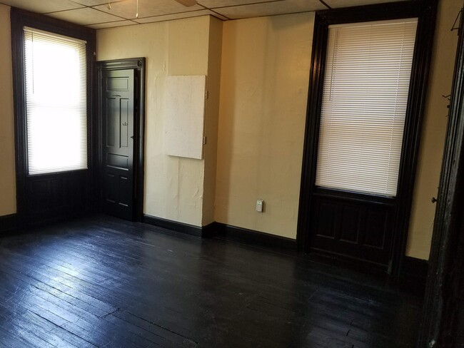Building Photo - 1225 W Allegheny Ave