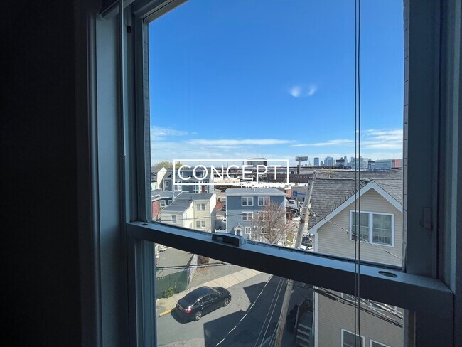 Building Photo - 34 Crescent