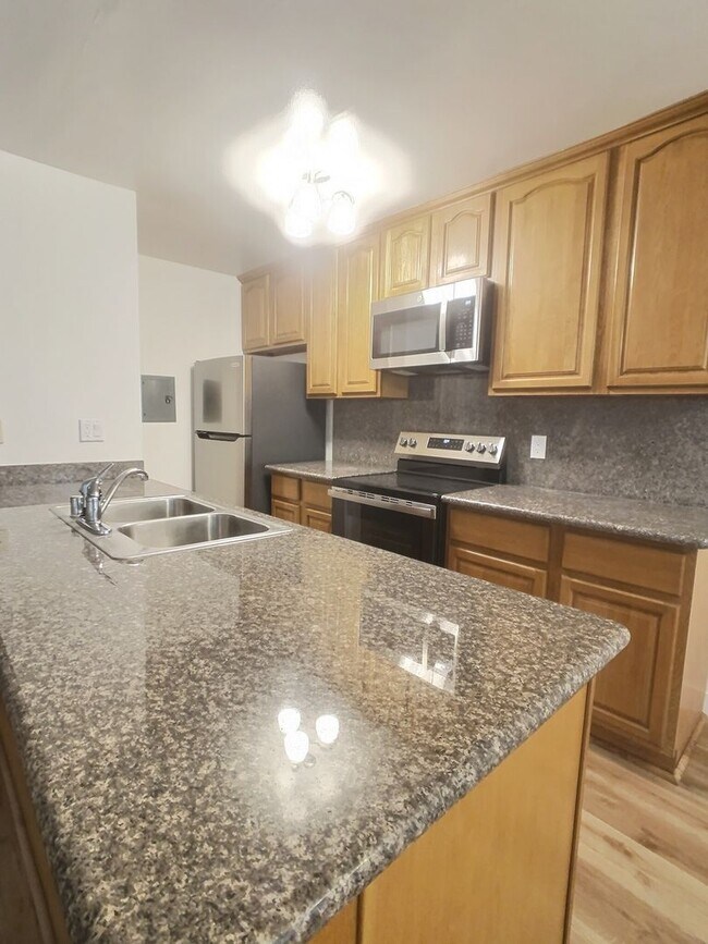 Foto del edificio - 2 Bedroom in South San Jose Fourplex