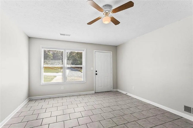 Building Photo - 176 Timber Creek Ln SW