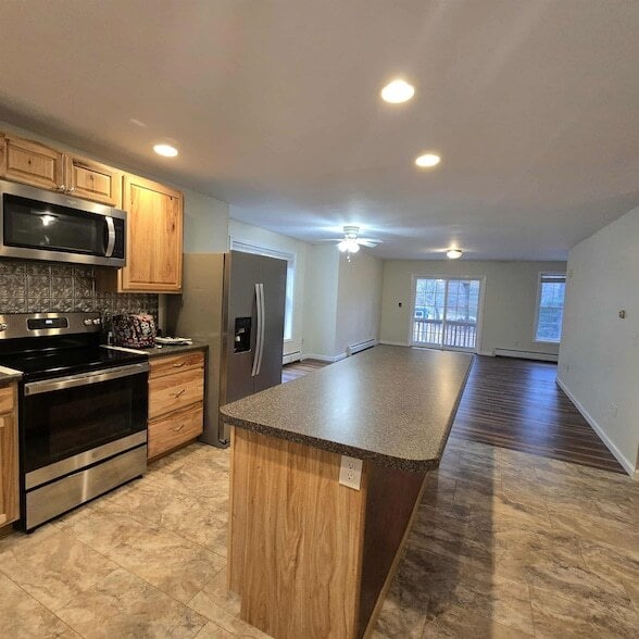 Building Photo - 315 Old Concord Turnpike