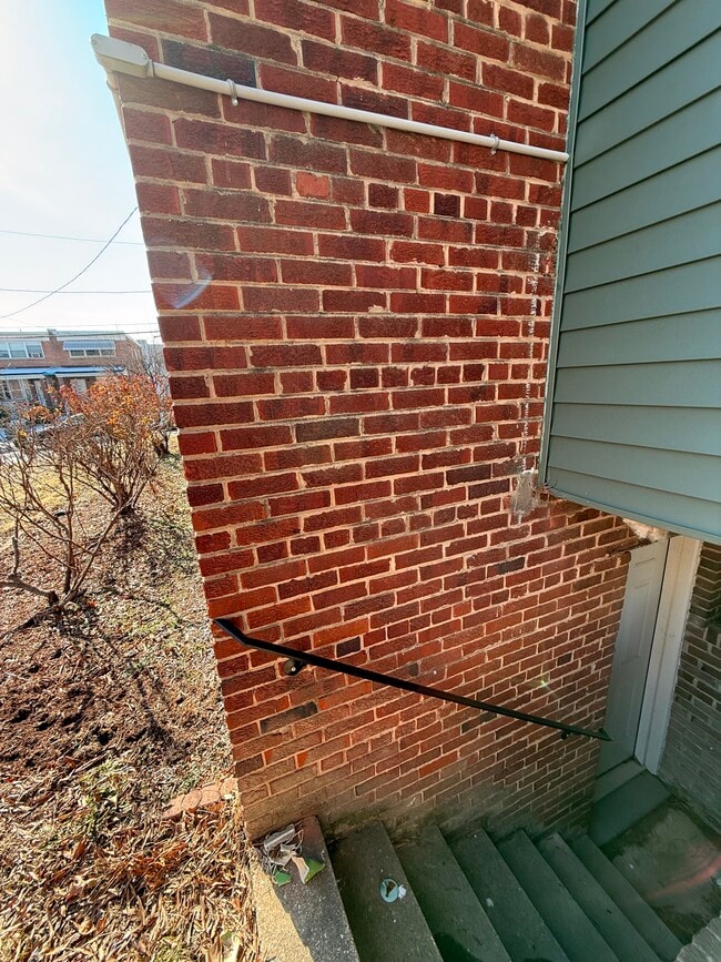 Building Photo - 41 Tuckerman St NW