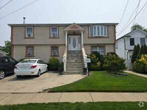 Building Photo - 631 Jennings Ave