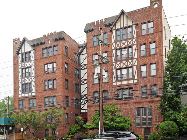 Building Photo - 109 Grand Ave