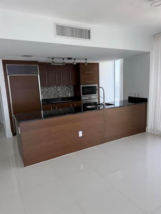 Photo - 475 Brickell Ave cu-4615 Apartment