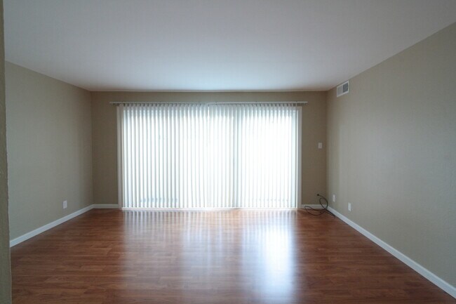 Foto del edificio - 77 N Ellsworth Ave