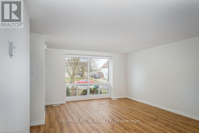 Photo du bâtiment - 55 Crehan Crescent