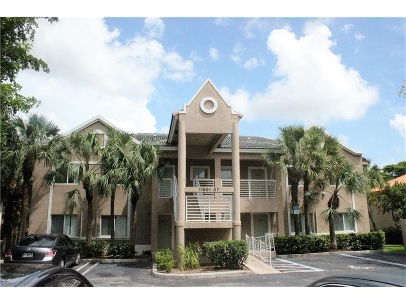 Building Photo - 11607 Royal Palm Blvd