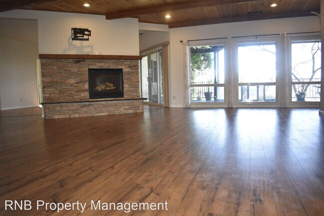Building Photo - 3 br, 3.5 bath House - 1496 Bolivar Court