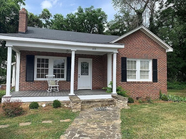 Foto principal - 103 Old Mount Holly Rd
