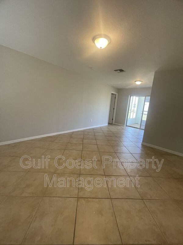 Foto del edificio - 1164 Vernon Ave