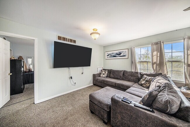 Foto del edificio - 10497 S Jackson Rd