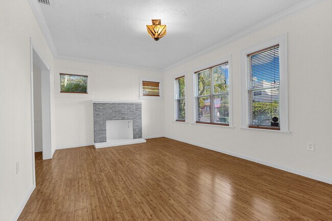 Building Photo - 126 NW 48th St
