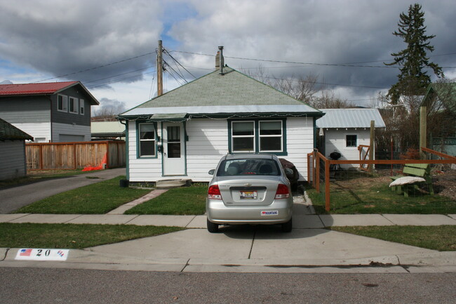 Building Photo - 20 Columbia Ave