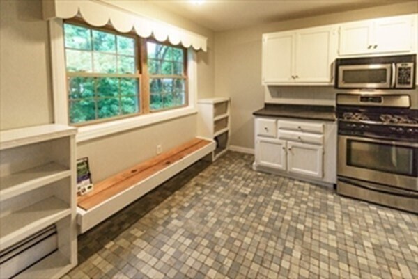Building Photo - 53 Fernview Ave