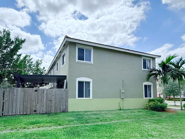 Foto del edificio - 2478 SE 10th St