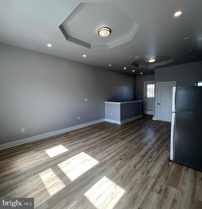 Building Photo - 1131 S 52nd St