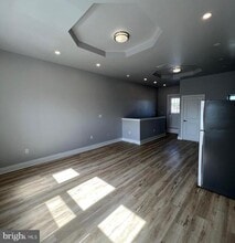 Building Photo - 1131 S 52nd St