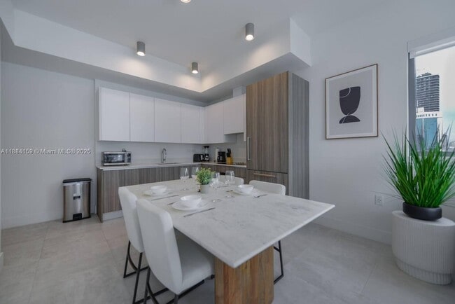 Foto del edificio - 239 SW 9th St