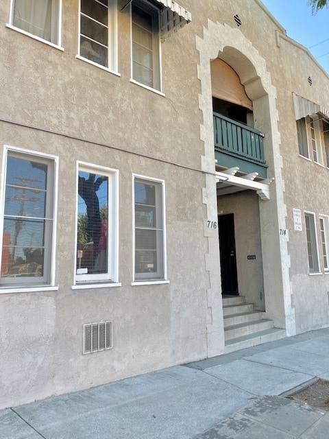 Building Photo - 714 N Avenue 57