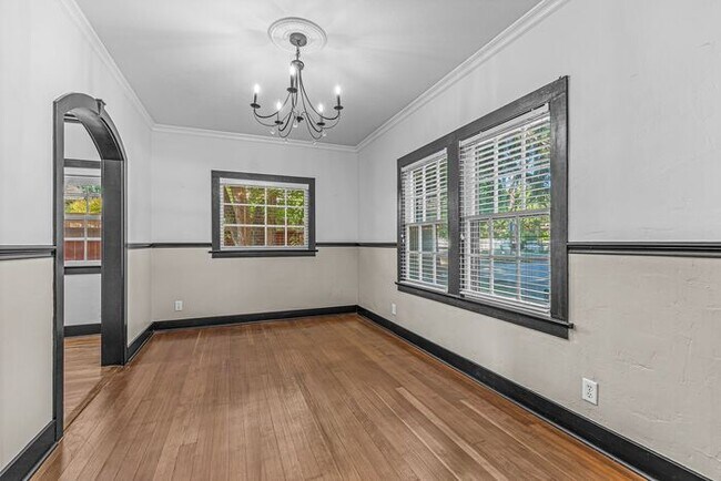 Foto del edificio - Beautiful Estate for Rent in Ashland