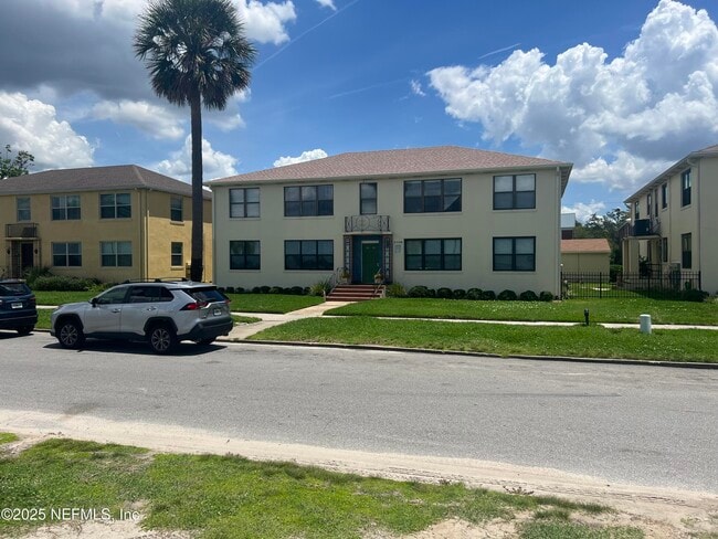 Building Photo - 1789 River Rd