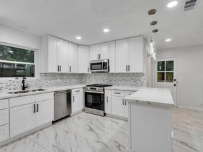 Building Photo - 4023 Laverock Rd