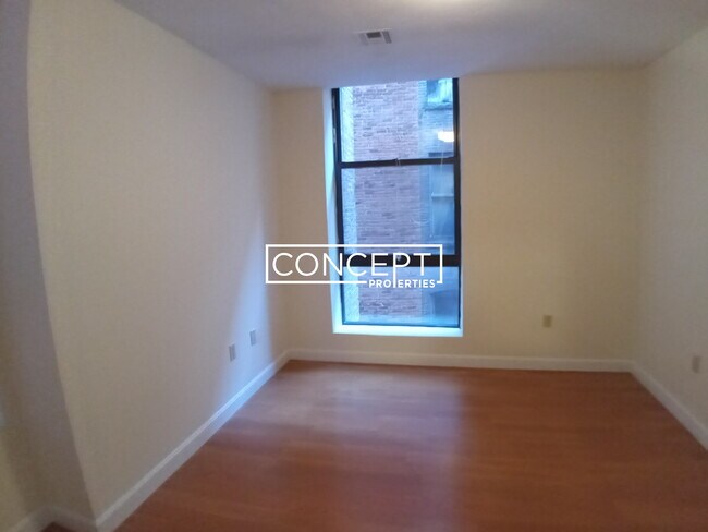 Building Photo - 81 Essex St