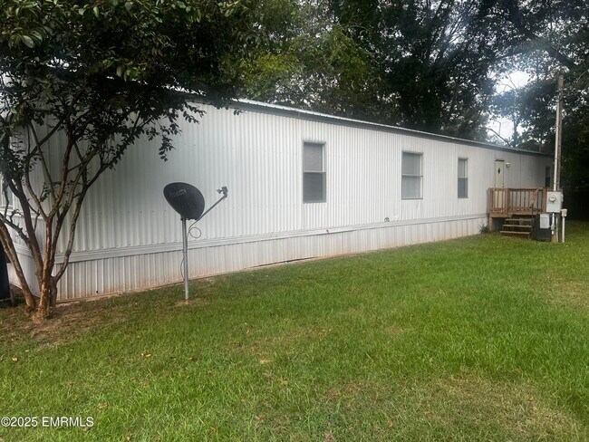 Foto del edificio - 5426 Chandler Rd
