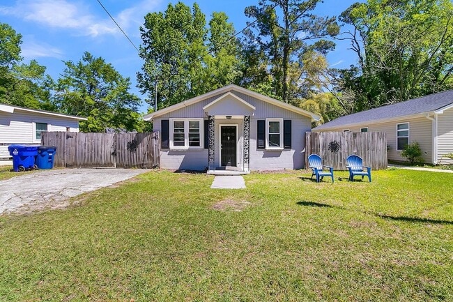 Photo - 1442 Agatha St House