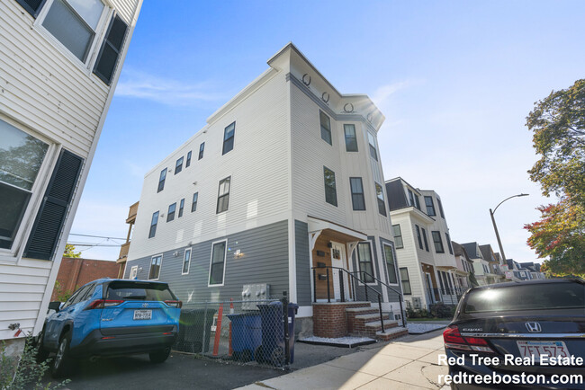 Building Photo - 79 Sydney St