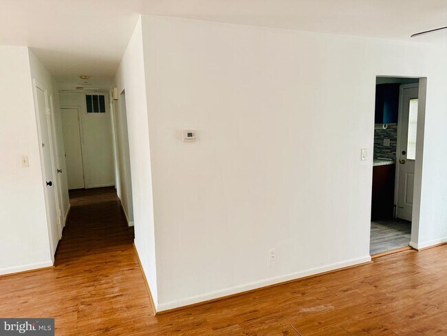 Foto del edificio - 8619 Lucerne Rd