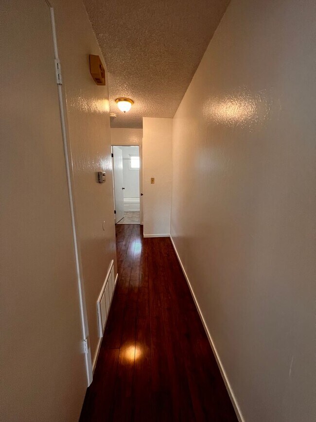 Building Photo - Greenback 6439 #4