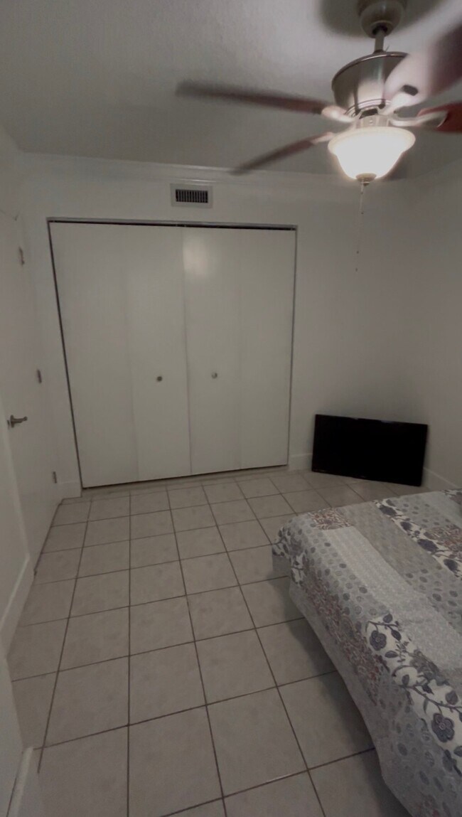 Foto del edificio - 10829 NW 7th St