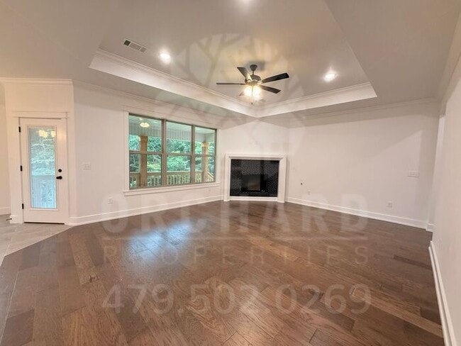 Building Photo - Bella Vista Single-Family Home- 2 Bed/ 2 Bath with Hobby Room- Spacious Creekwood Plan