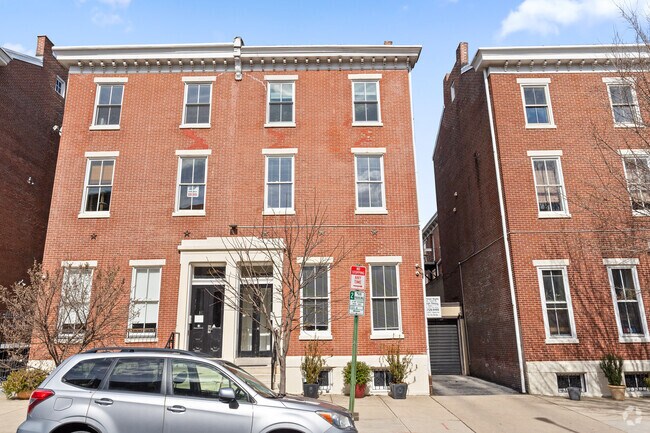 Building Photo - 1613 Green St