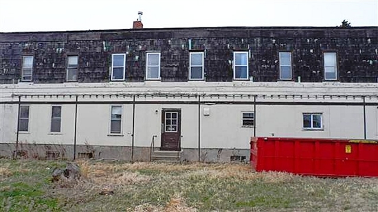 Primary Photo - 201 Main St